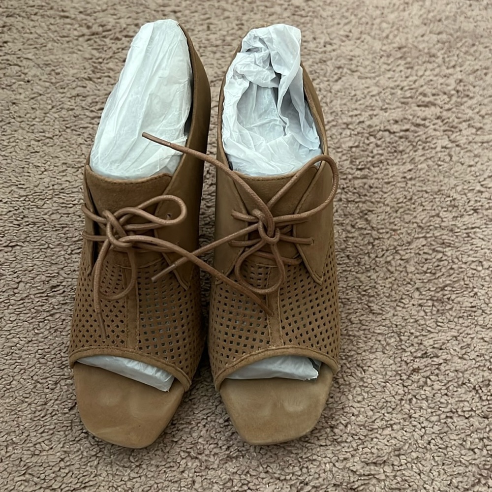 Dolce Vita size 8 brand new